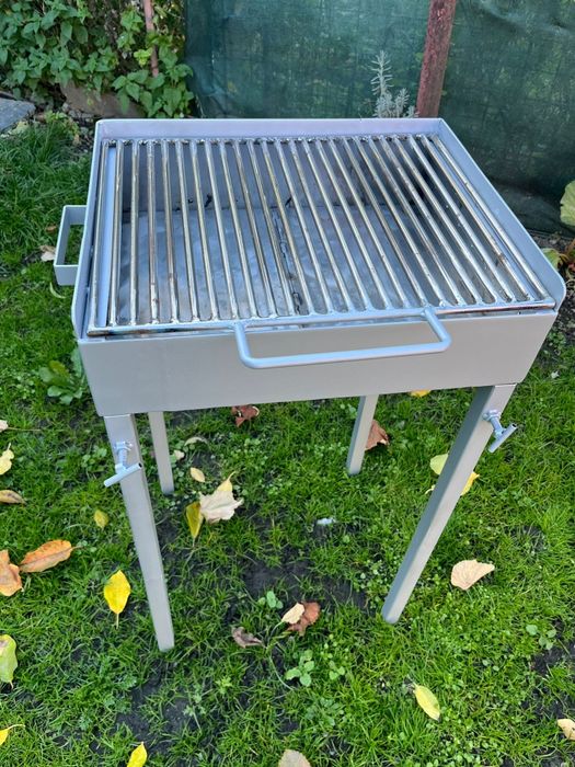 Vând grătar inox 500/400