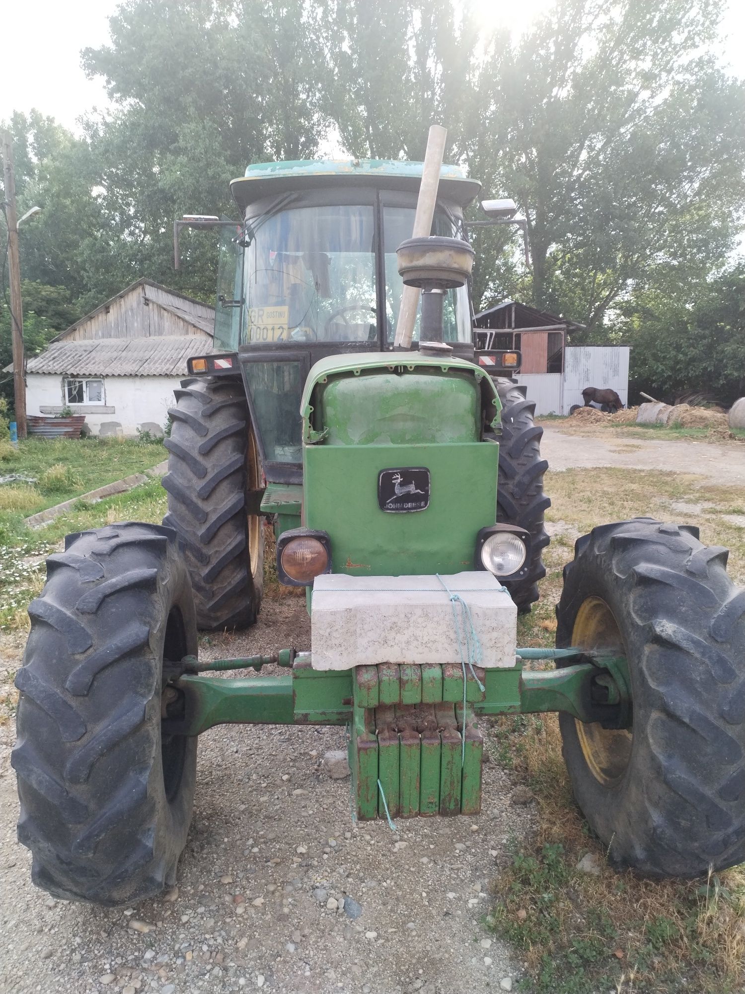 Vând tractor John Deere 3050