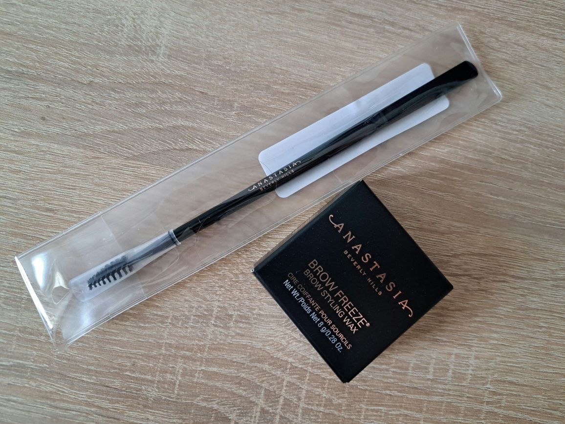 Прозрачен гел за вежди от ANASTASIA BEVERLY HILLS + подарък