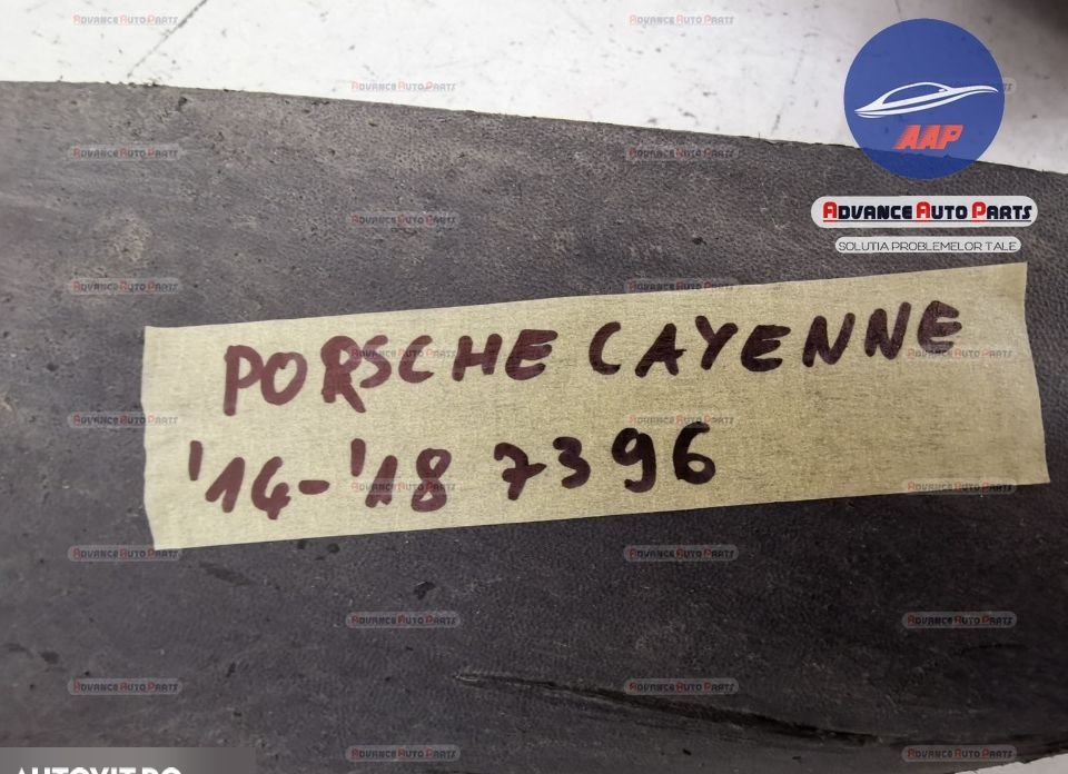 Порше Каен / Porsche Cayenne Оригинална задна пола в добро състояние.
