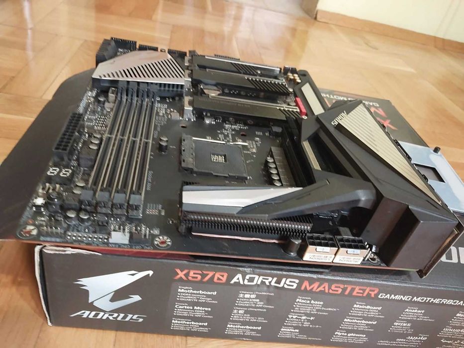 AMD Ryzen 7 5800Х + Gigabyte X570 Aorus Master Wi-Fi
