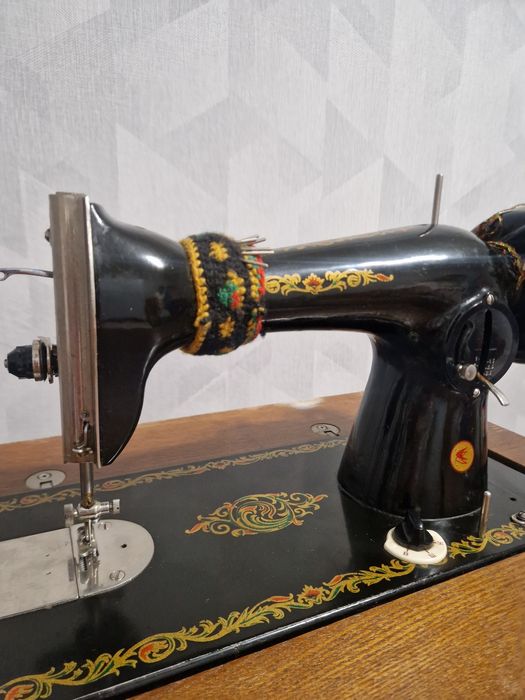 Швейная машинка советская. Подольск.