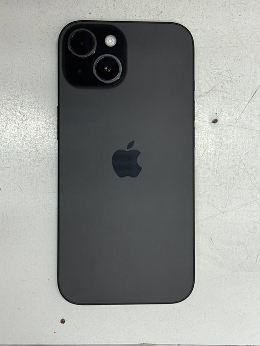 iPhone 15 • 256GB • Идеальное состояние. Полный комплект