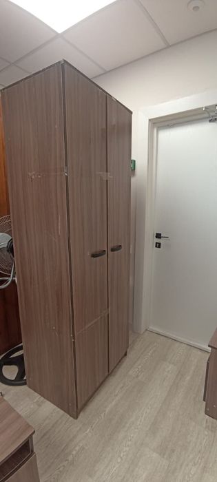 Продам шкаф тумбы и парты