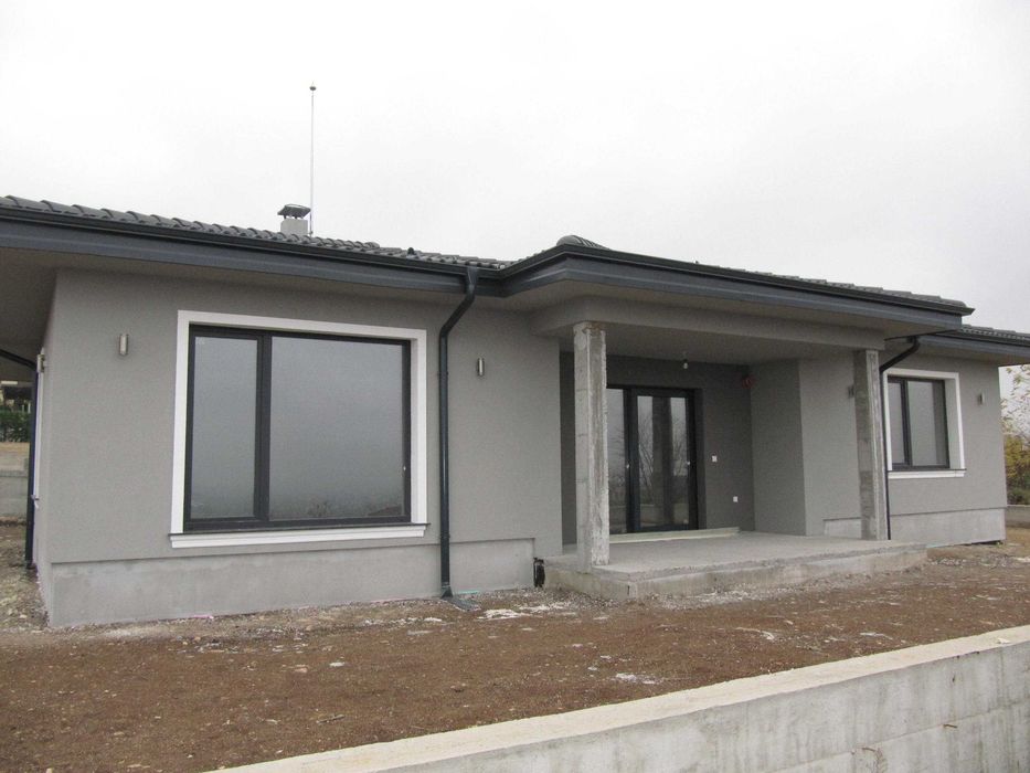 Продавам Едноетажна къща в с.Марково, обл.Пловдив