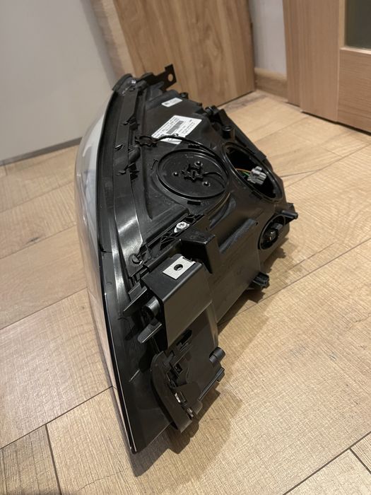 BMW серия 7 F01 F02 F04 Оригинален десен фар Bi xenon НОВ
