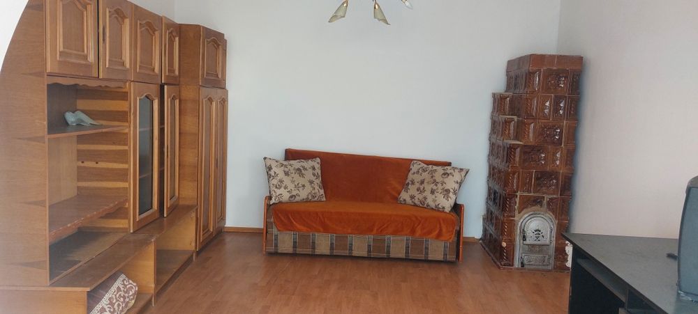 Inchiriez CASA Odobești centru