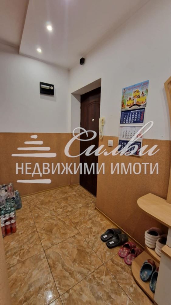 Продава се Двустаен апартамент в Шумен, Център - 51 кв.м за 2400 €/кв.м - Снимка #7