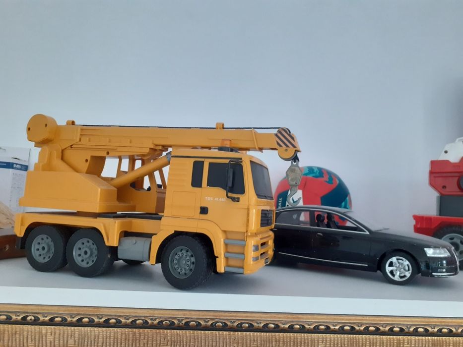 Игрушечные машины