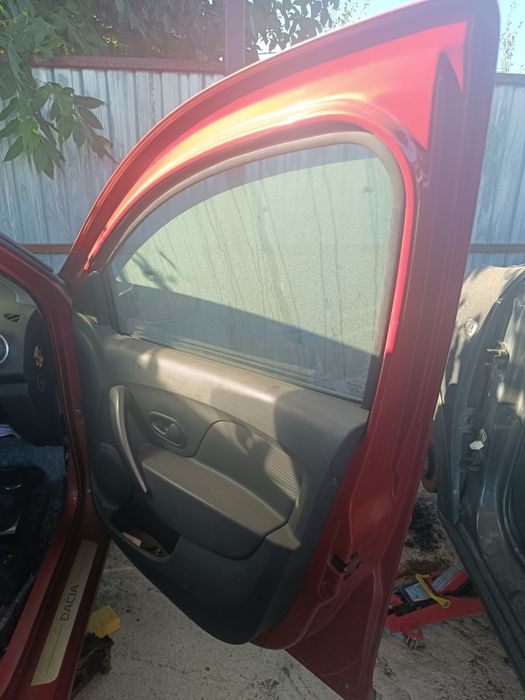 Ușa dreapta față, aripă dreapta față DACIA Logan 2