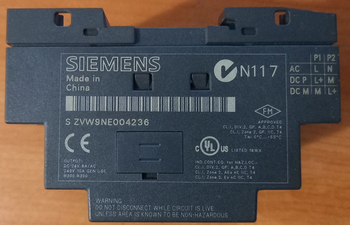 Логический модуль с дисплеем Siemens LOGO! 24RC