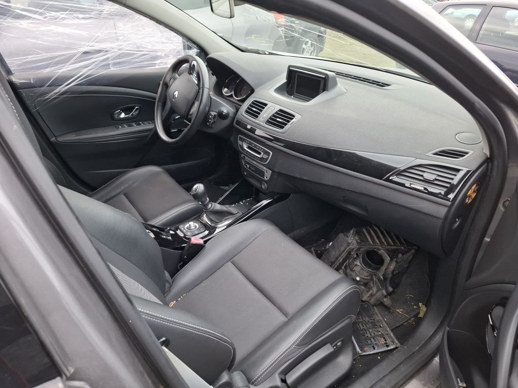 Dezmembrez Renault Megane 3