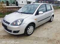 Ford Fiesta cutie automată Ghia