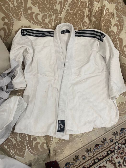 Продам кимоно не дорого