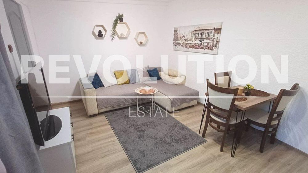 Етаж къща в района на Трошево!