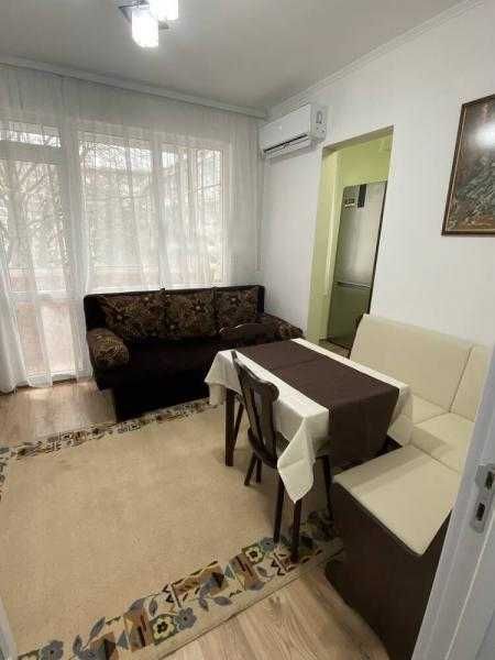 Дава се под наем Двустаен апартамент в Бургас, Център - 52 кв.м за 459 € - Снимка #1