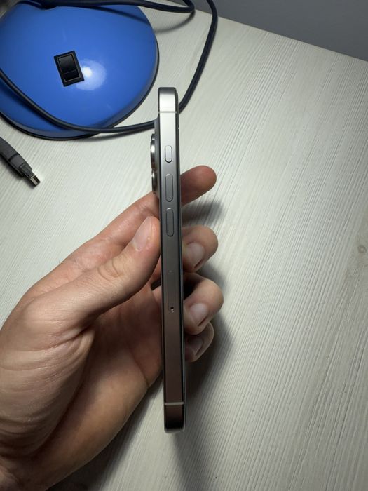 iPhone 16 Pro 512 GB Natural Titanium