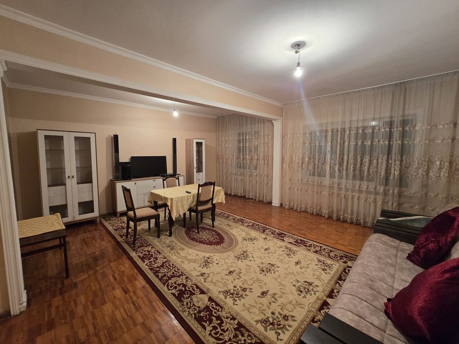 Продаётся 4 комнатная квартира Мирзо Улугбекский район массив Югнаки