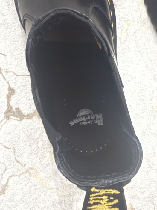 Ghete noi dama Dr. Martens