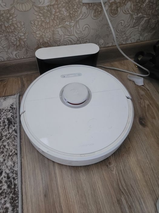 продам робот пылесос
