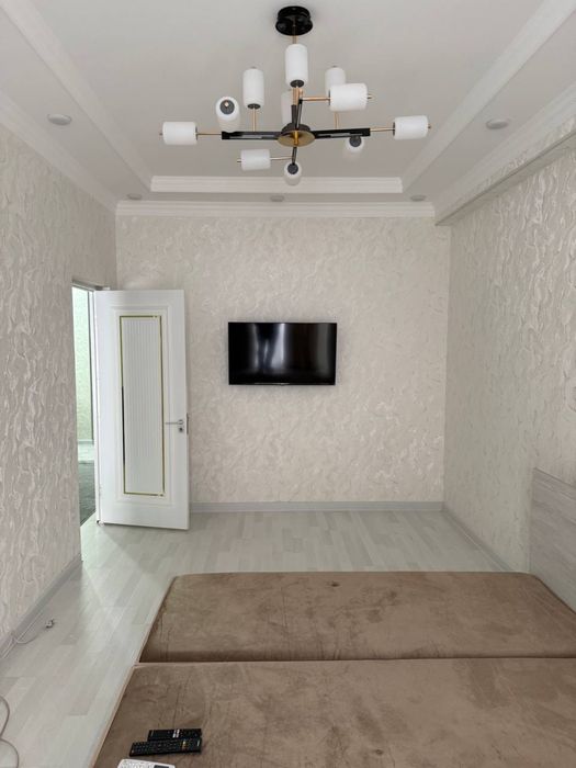 Чиланзар 19.  2 х комнатная ЕВРО РЕМОНТ аренда !