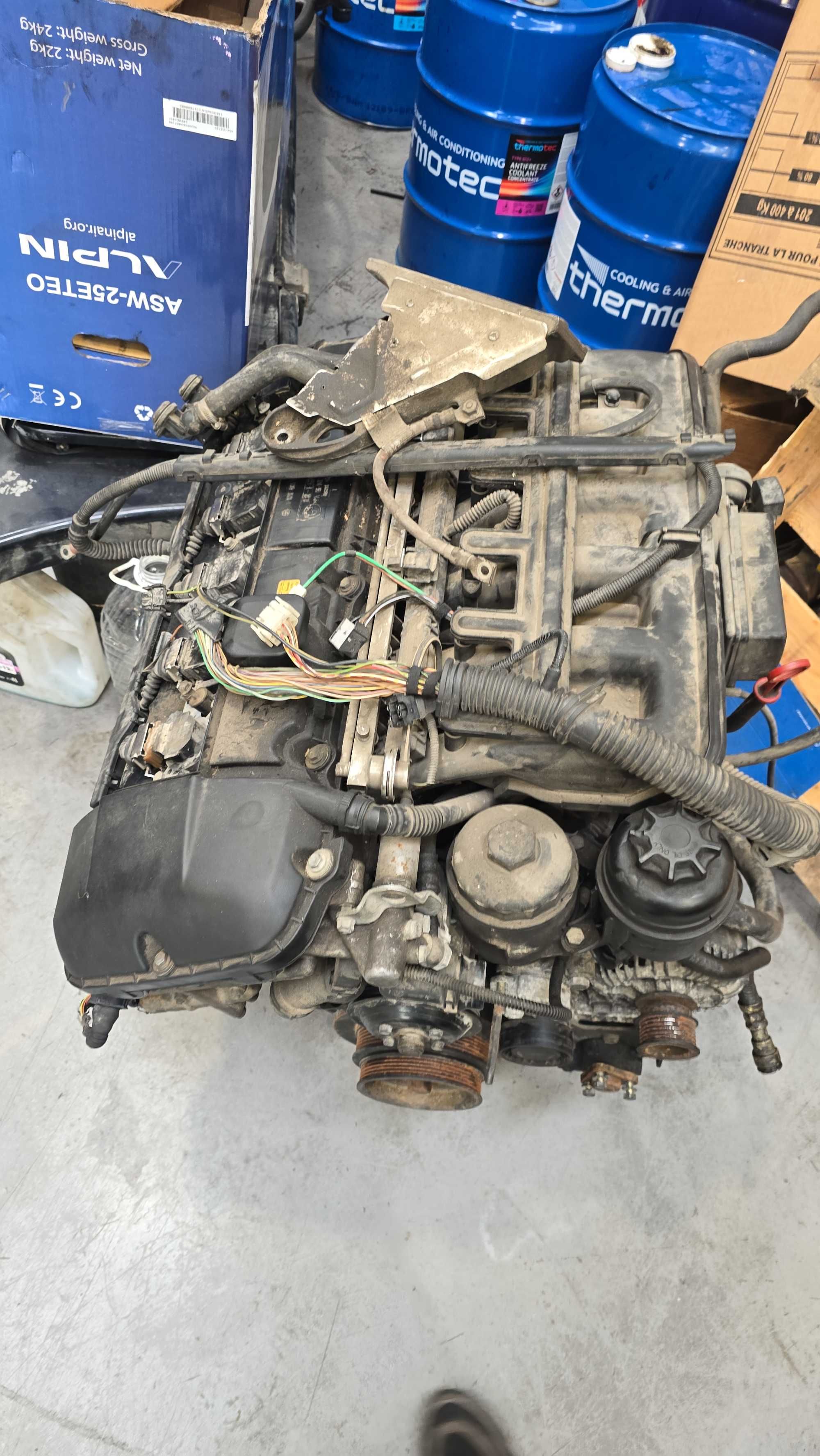 Bmw 320i e46 na casti