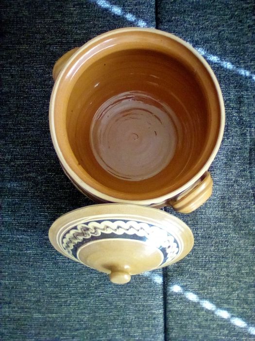 Vand portelanuri, suport lumanari,oala lut,castron/bol ciorba,etc