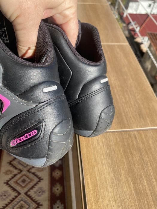 Дамски мото обувки