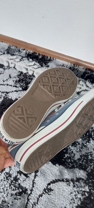 Tenişi Converse mărimea 40
