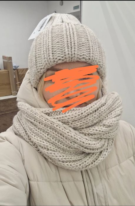 Зимние шапка и снуд
