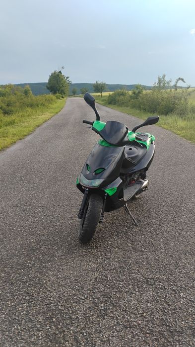 Aprilia SR 50 cu motor de 80