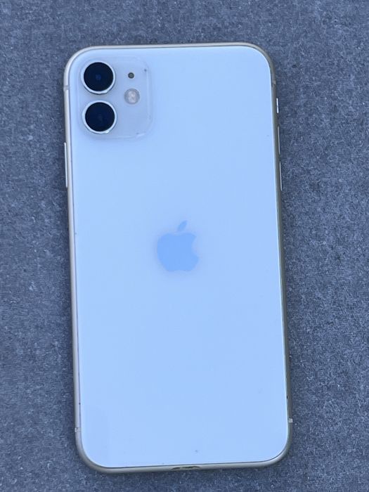 iPhone 11 отлично