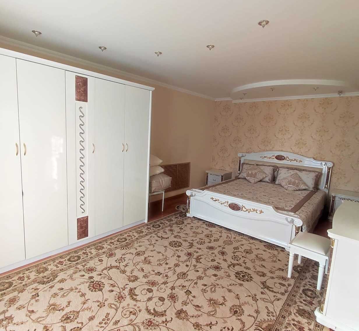 Продам 4 комн. дом с ремонтом и мебелью, 2этажа, по ул. Шахтерской.