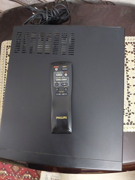 Видеомагнитофон PHILIPS VP 225