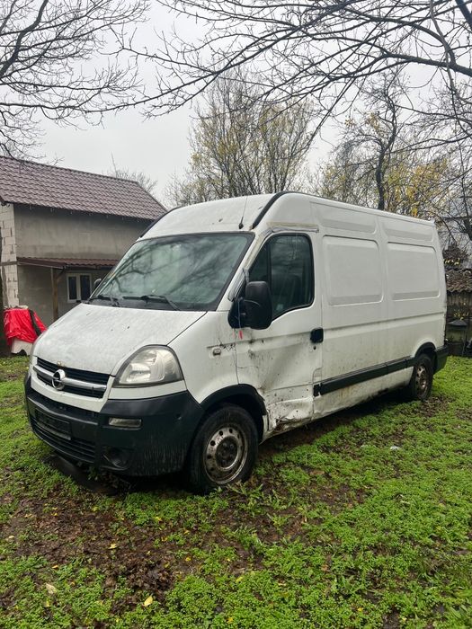 Opel Movano 2.5 vand sau dezmembrez