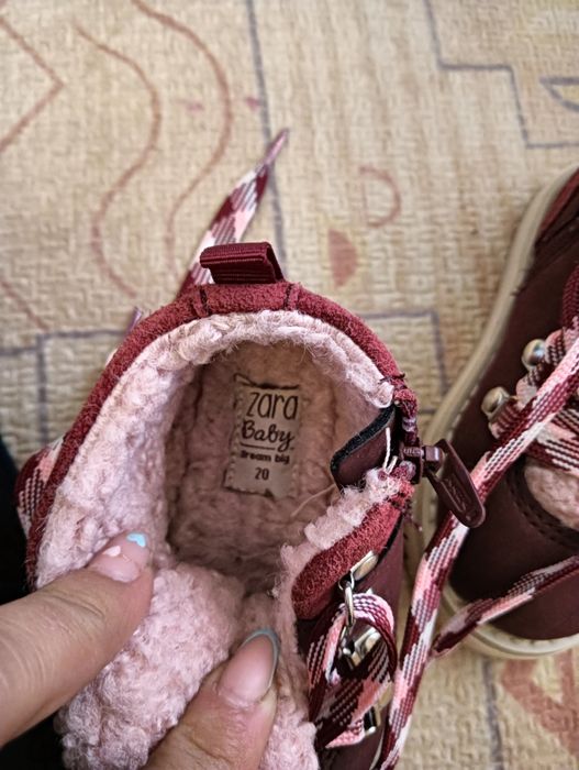 Ghetuțe Zara mărimea 20
