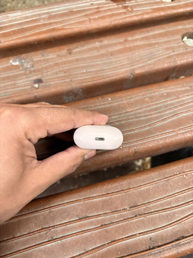 Apple AirPods 2 кейс