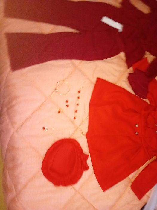 Lot paltonas  boneta și costumas