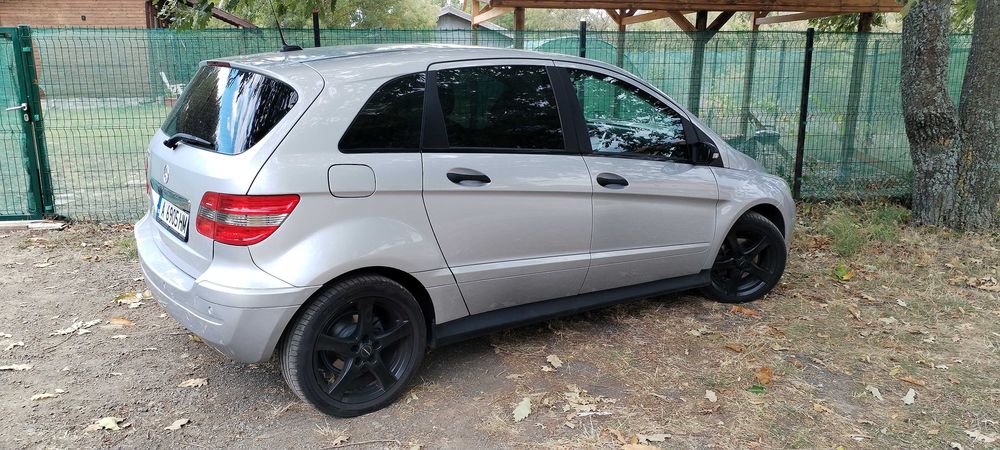 Мерцедес b200 limuzine