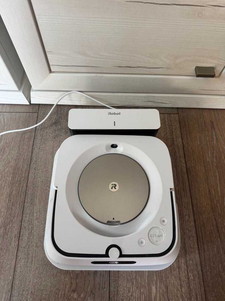 IRobot m6 роботизиран моп