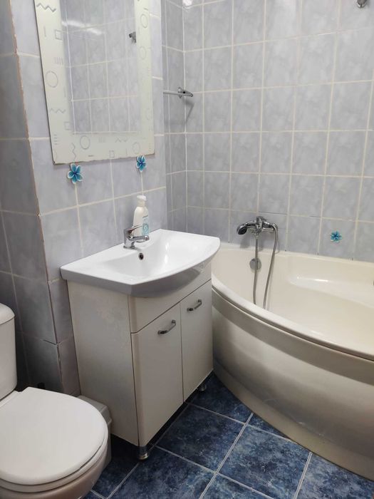 Închiriez apartament trei camere Drumul Taberei Moghioroș Linia 41