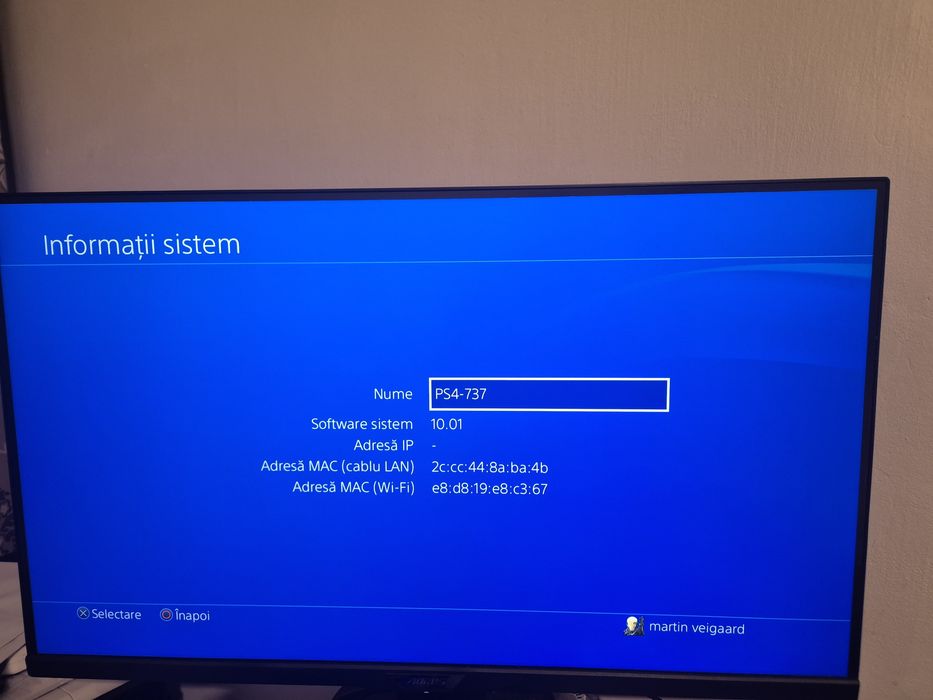 Ps4 Pro 1TB plus o maneta si un joc