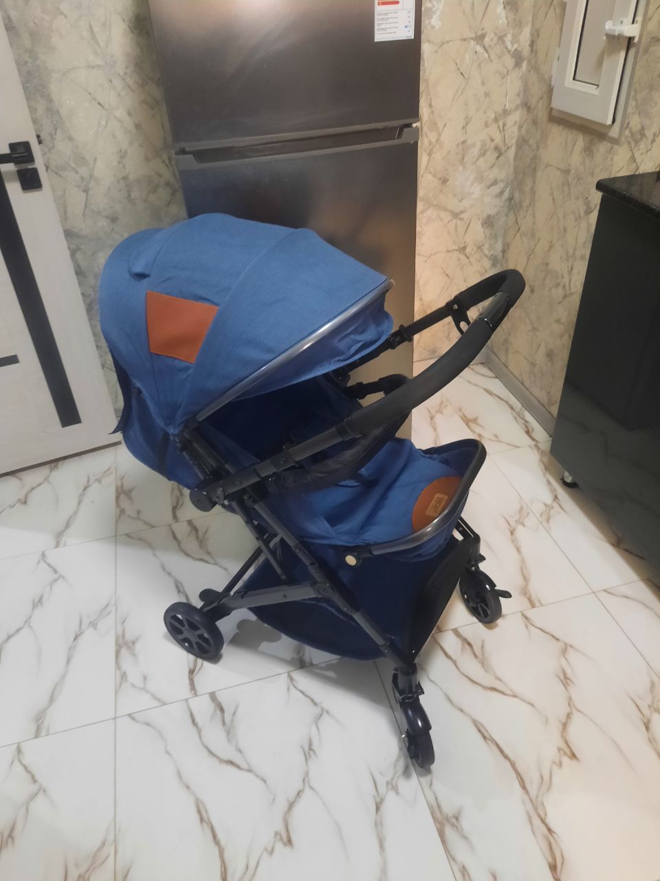 Продаётся чемодан коляска