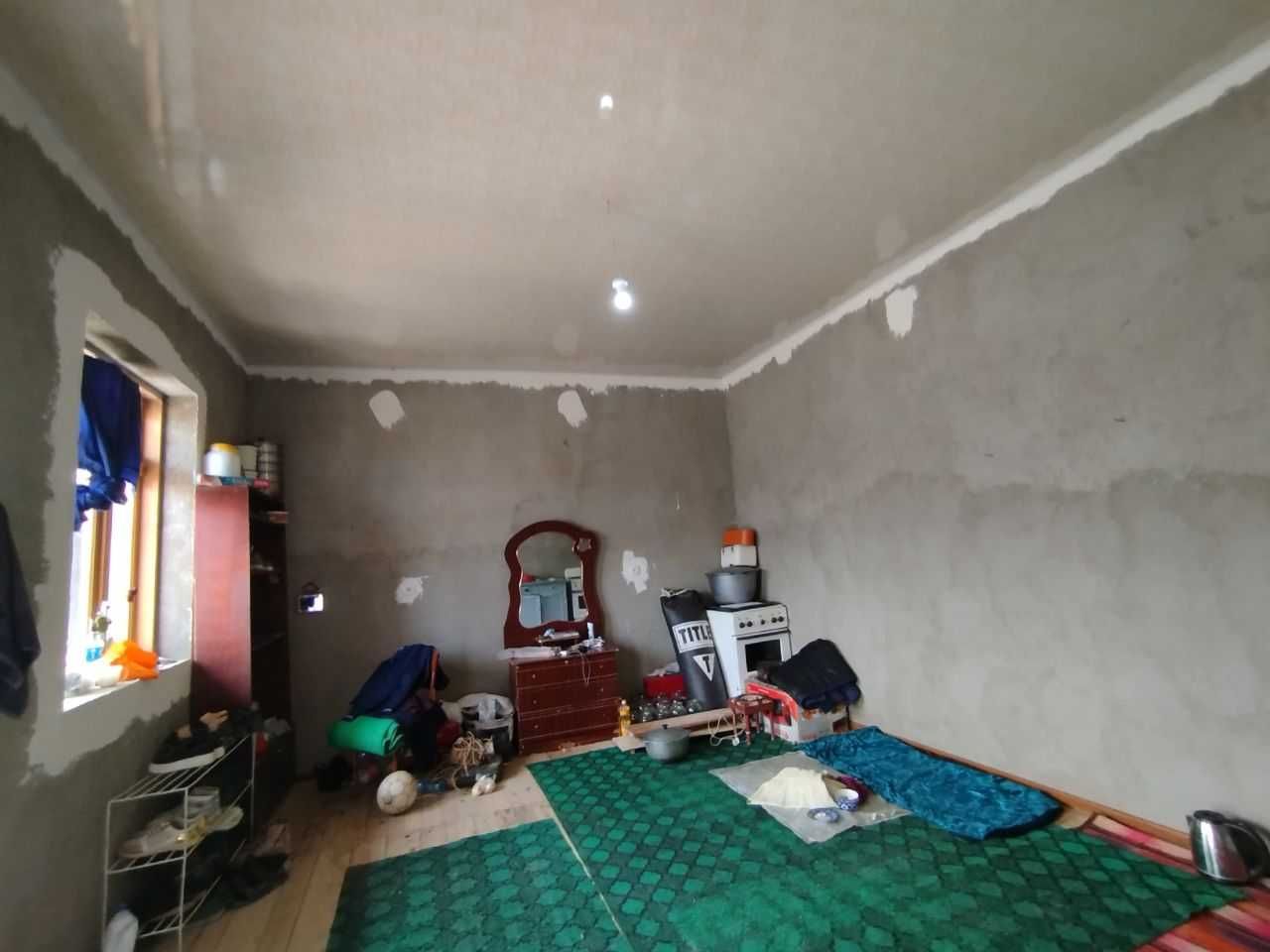 Qarshi shahrida uy sotiladi