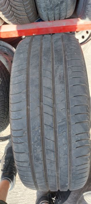 Kumho 235 45 R18 1 dona