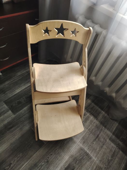 Продаю стул школьный