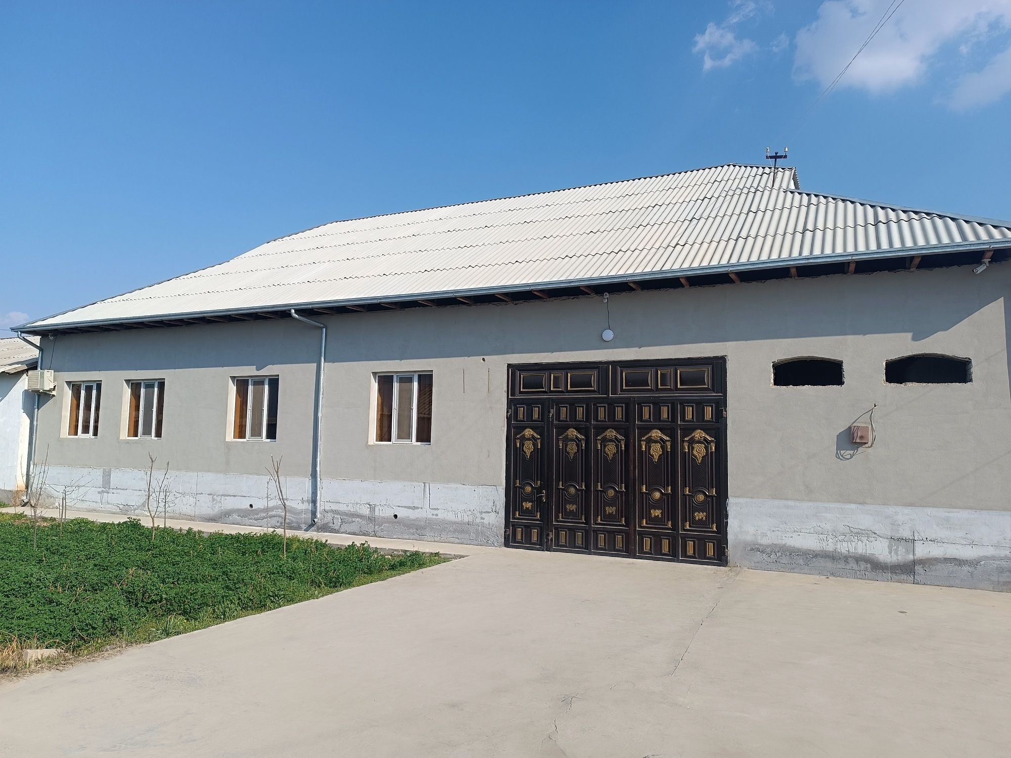 Салавотдан ховли