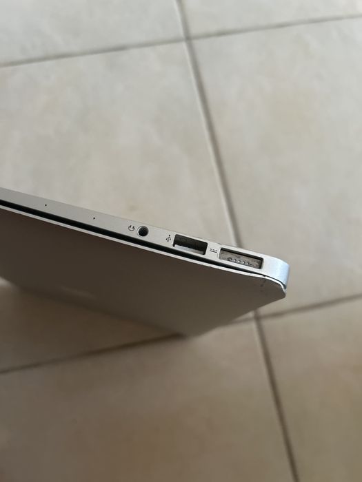 MacBook Air 13” (A1466, 2017) – на части / за ремонт