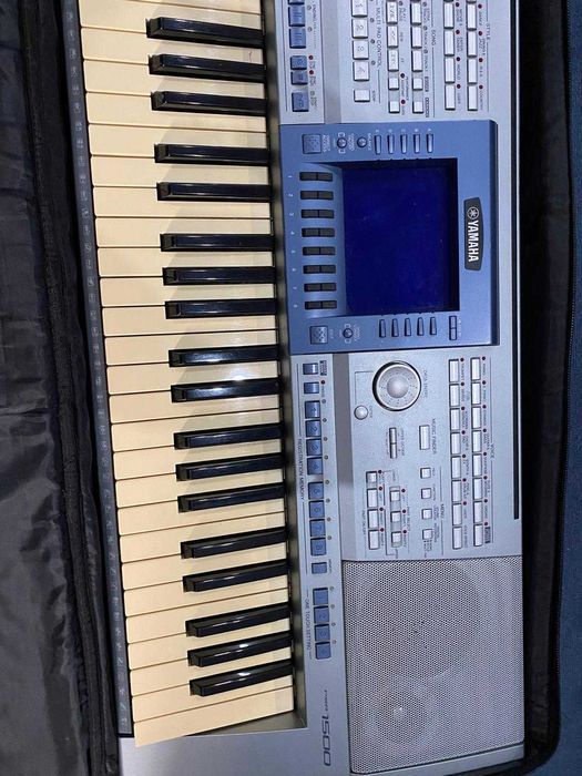 Orgă Yamaha , PSR 1500