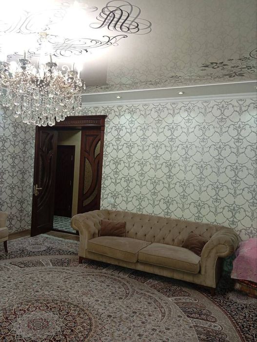 Здаецая 4 комнатная квартира массив куйлюк 1